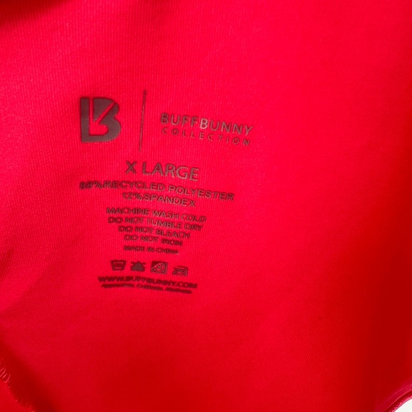 BuffBunny Women’s Cropped Athletic Top - XL - Picture 5 of 5